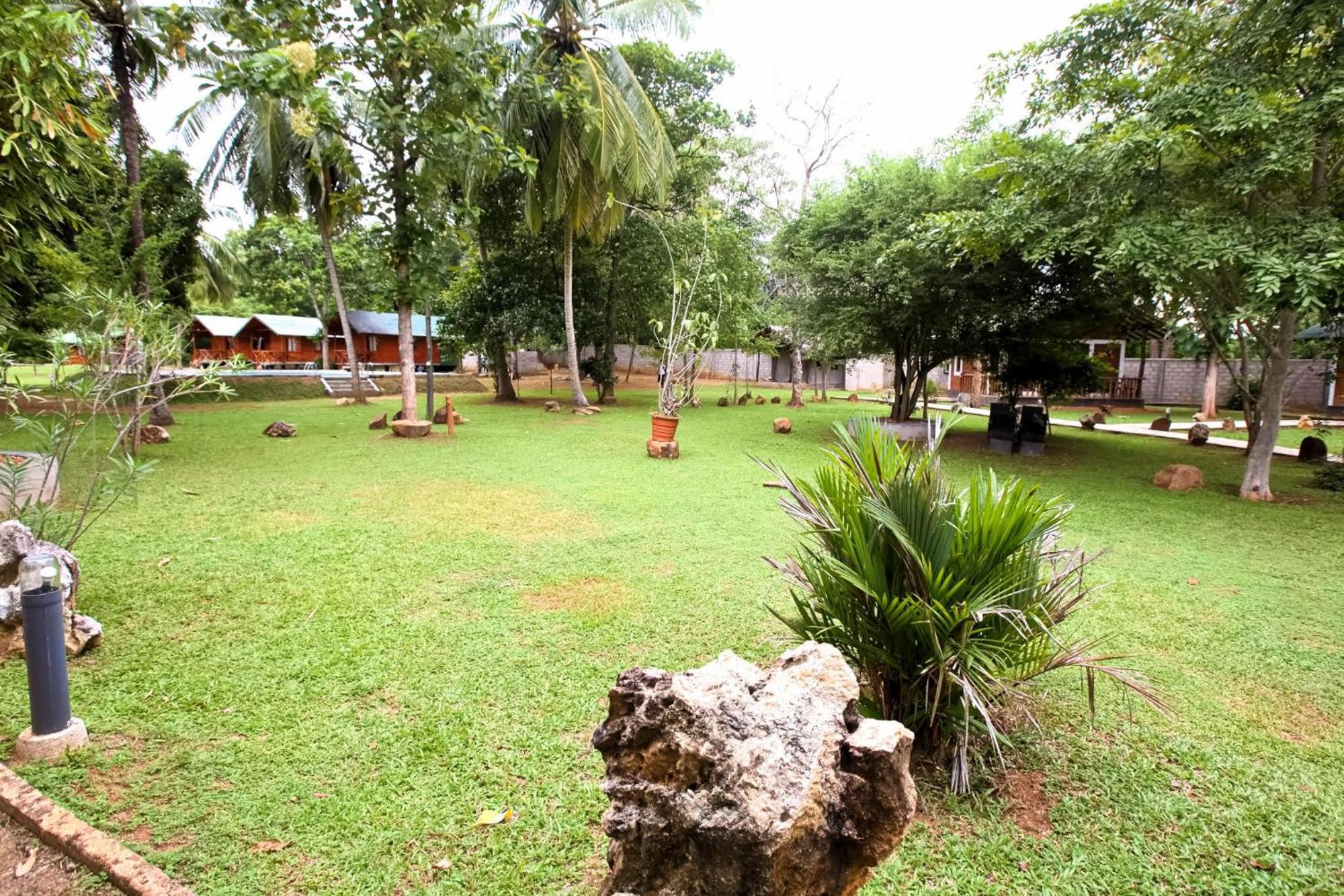 The Mastodon Valley Safari Resort Udawalawe Kültér fotó